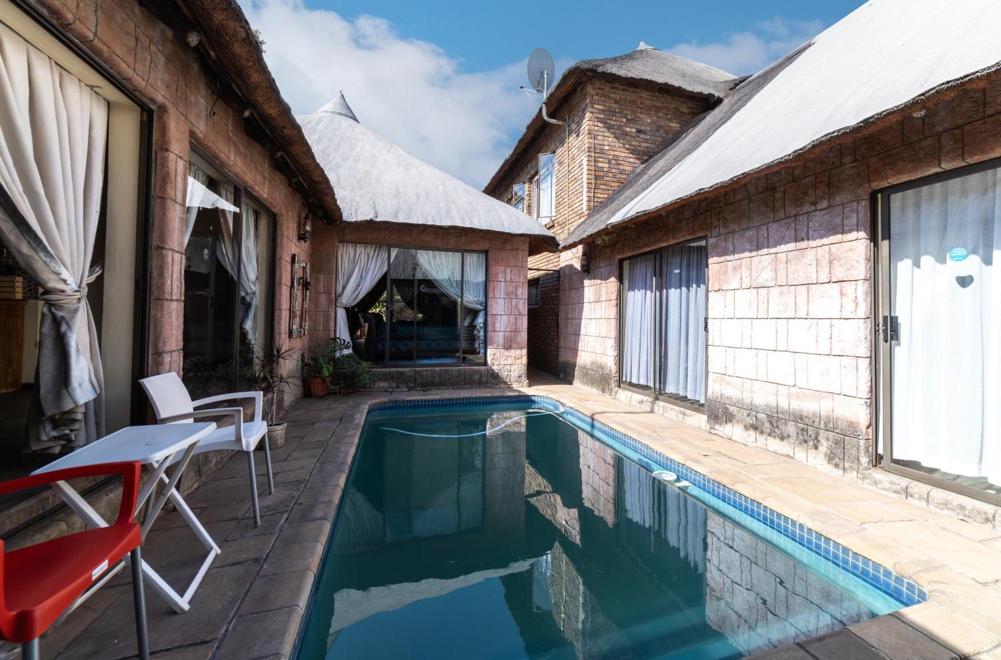 Thatch Haven Guesthouse Центуріон Екстер'єр фото