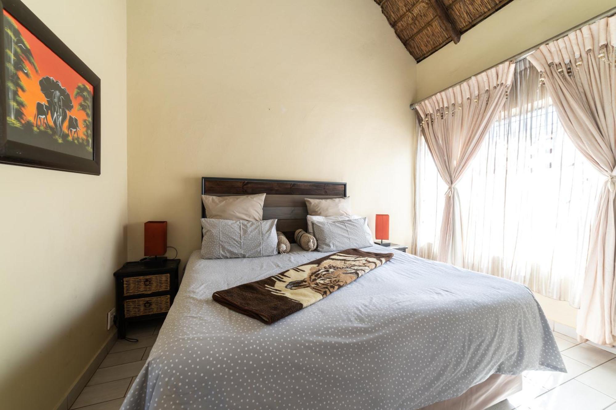 Thatch Haven Guesthouse Центуріон Екстер'єр фото
