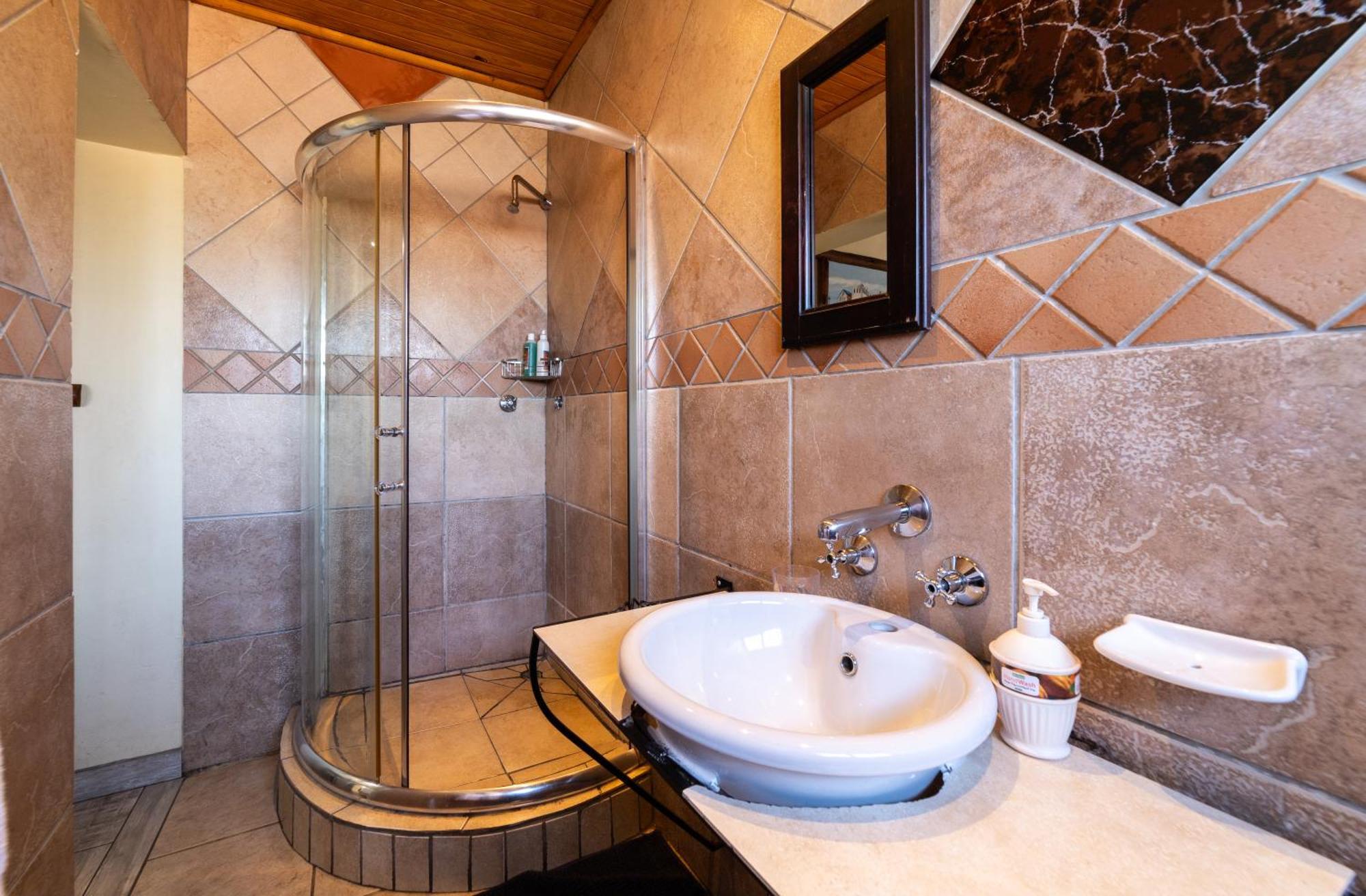 Thatch Haven Guesthouse Центуріон Екстер'єр фото