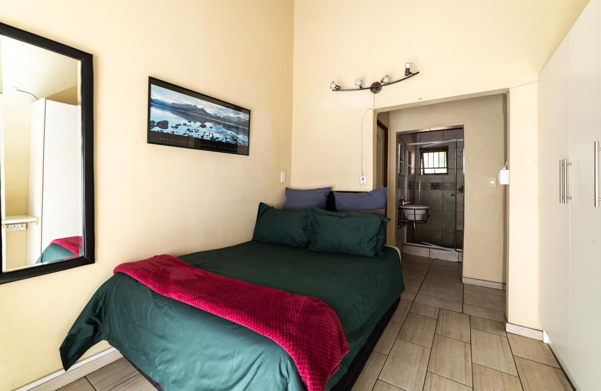Thatch Haven Guesthouse Центуріон Екстер'єр фото