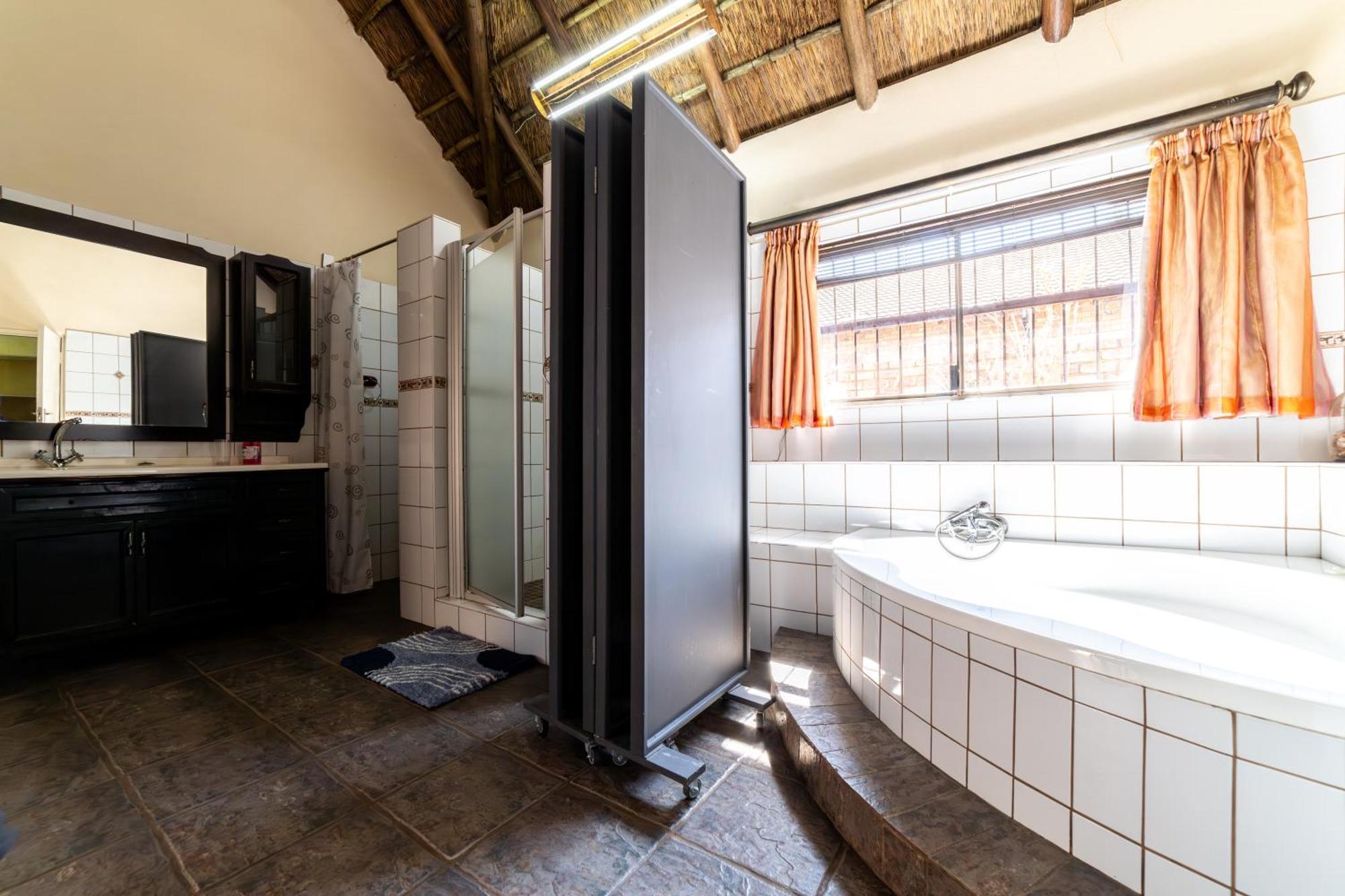 Thatch Haven Guesthouse Центуріон Екстер'єр фото