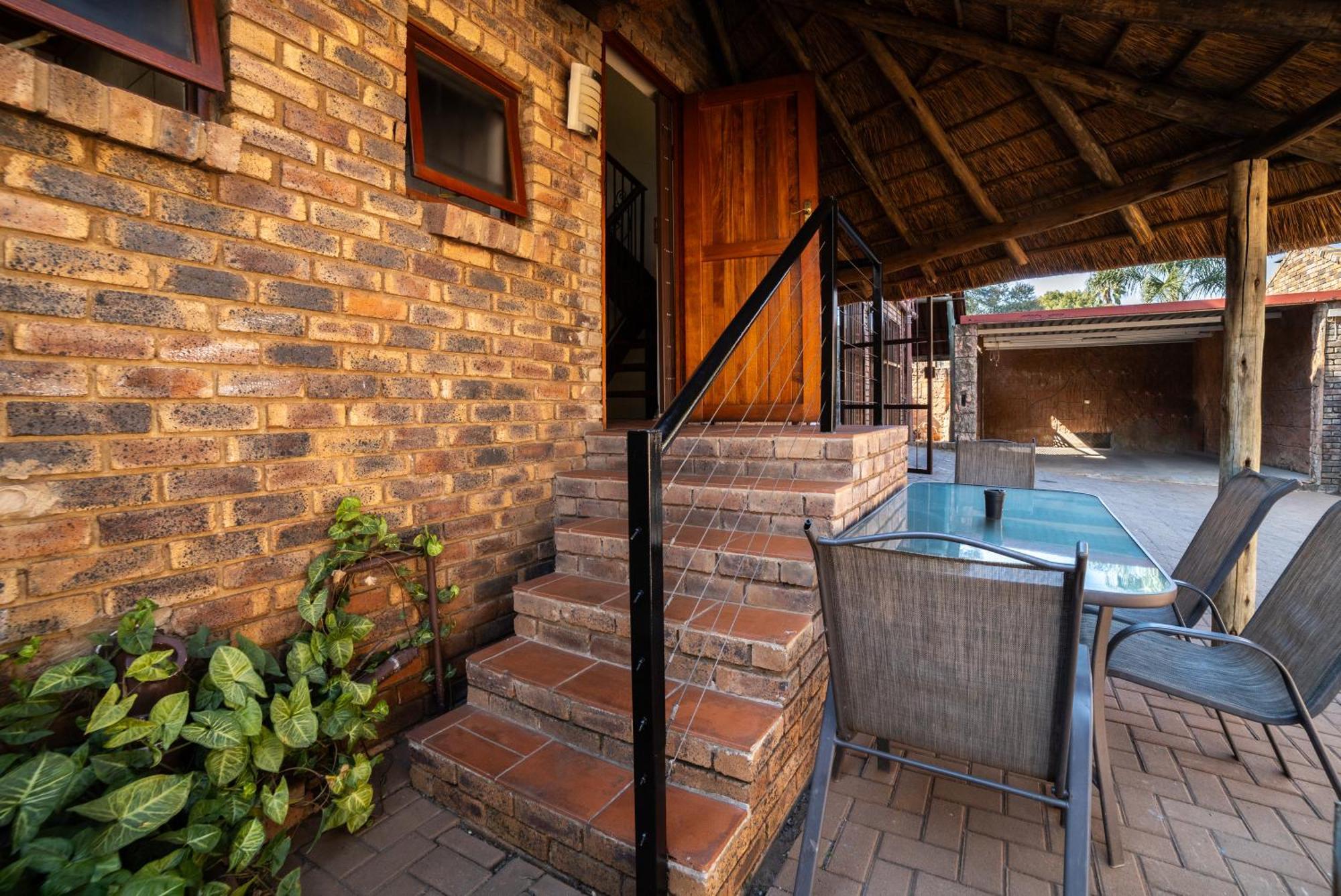 Thatch Haven Guesthouse Центуріон Екстер'єр фото