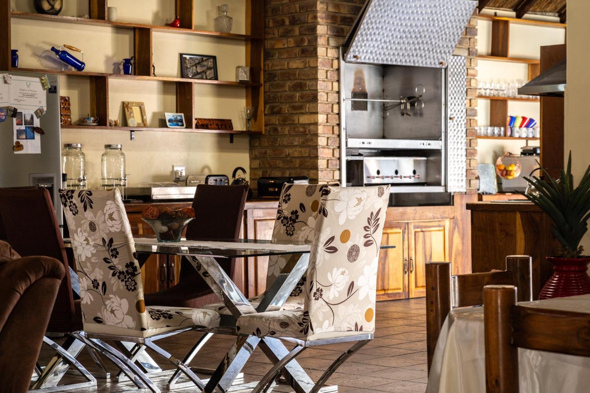 Thatch Haven Guesthouse Центуріон Екстер'єр фото