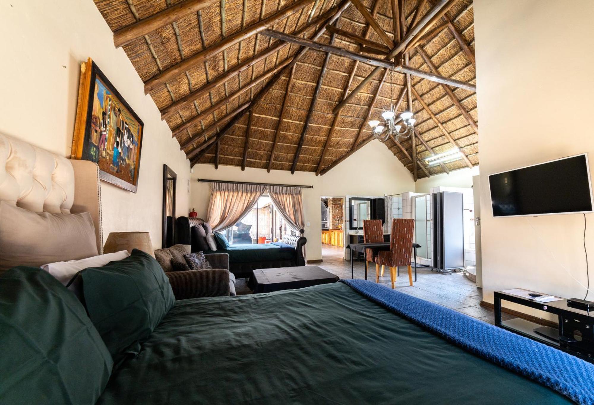 Thatch Haven Guesthouse Центуріон Екстер'єр фото