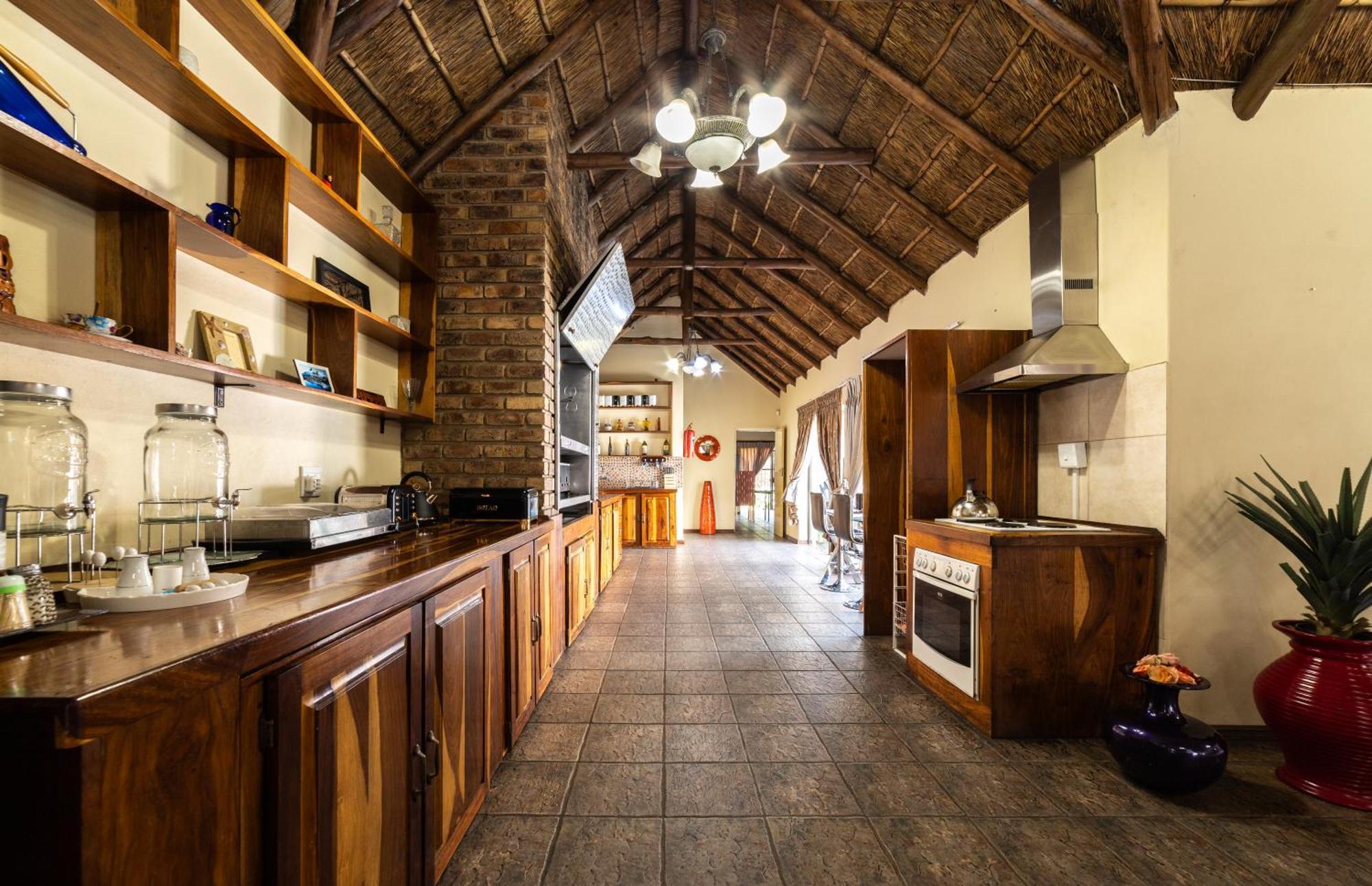 Thatch Haven Guesthouse Центуріон Екстер'єр фото