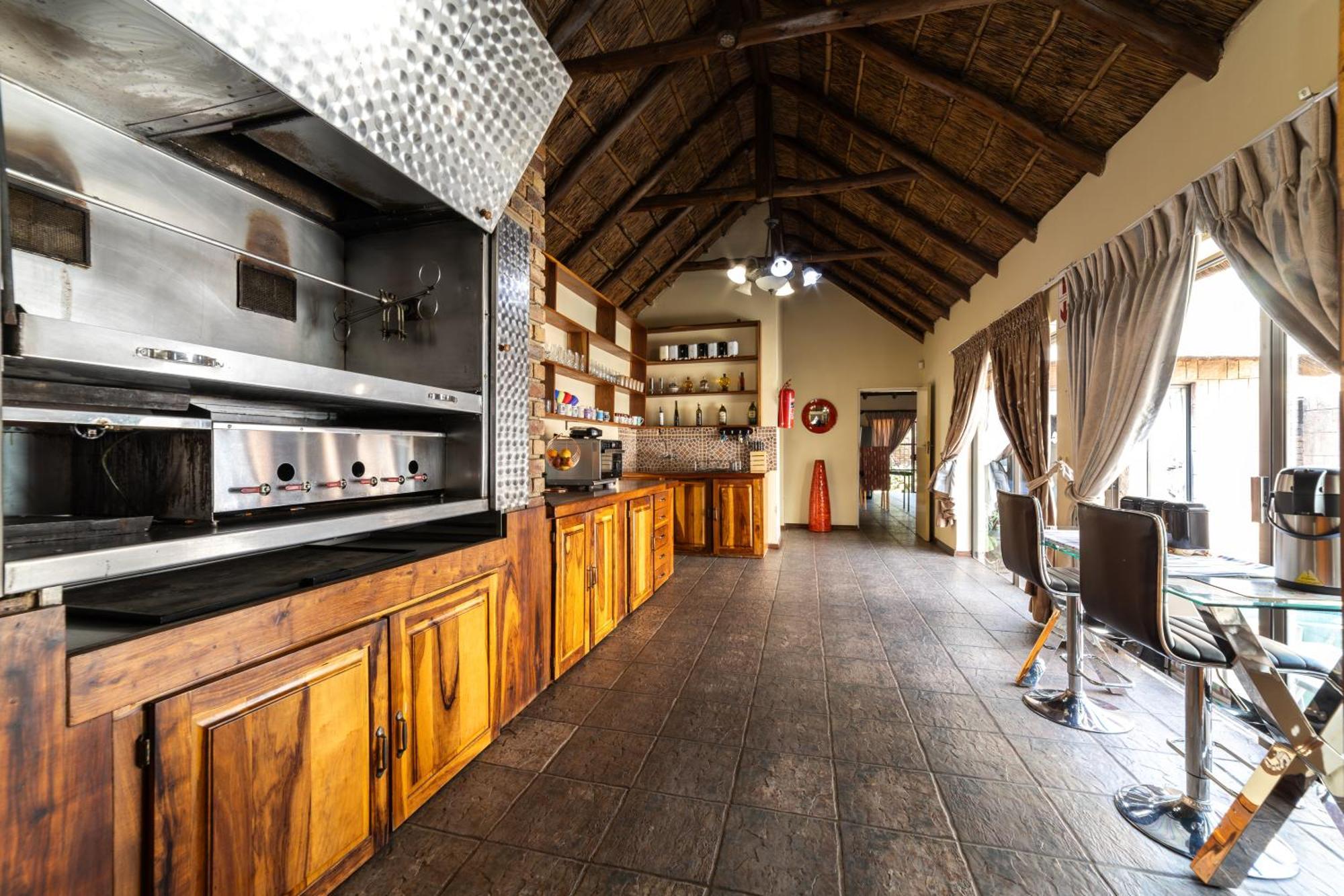 Thatch Haven Guesthouse Центуріон Екстер'єр фото